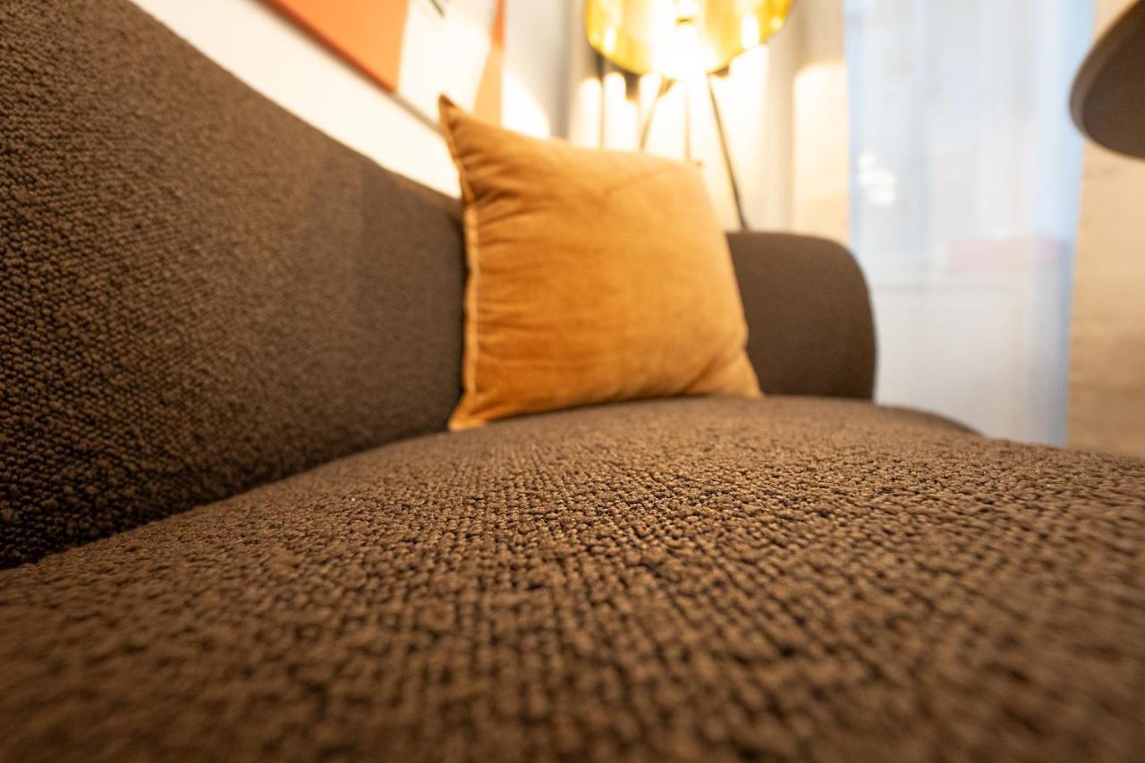 Stylish Central 1-Bedroom Apartment With A Terrace Viena Exterior foto